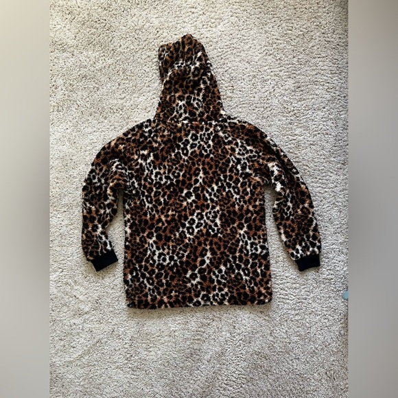 Victorias Secret Cheetah Fleece - Picture 9 of 10